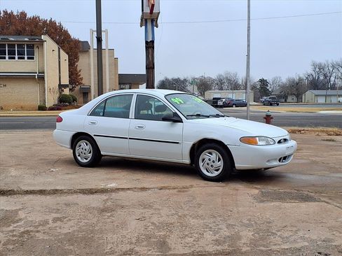 Used 1999 Ford Escort LX image 16