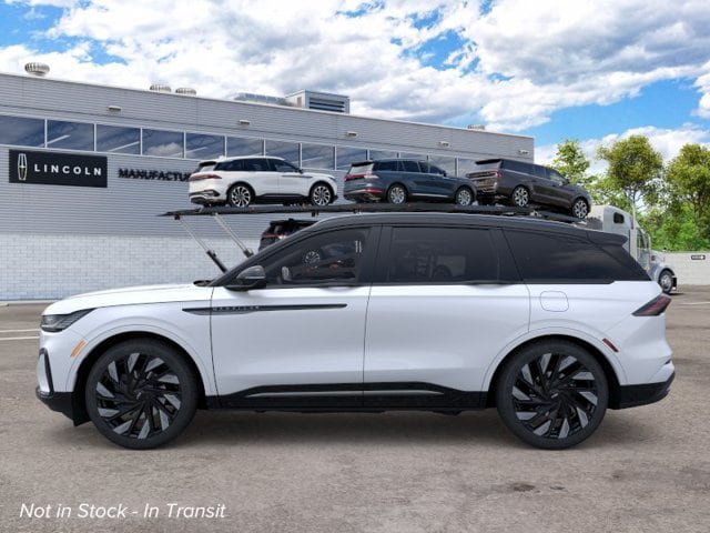 New 2026 Lincoln Nautilus Reserve AWD/4WD image 3