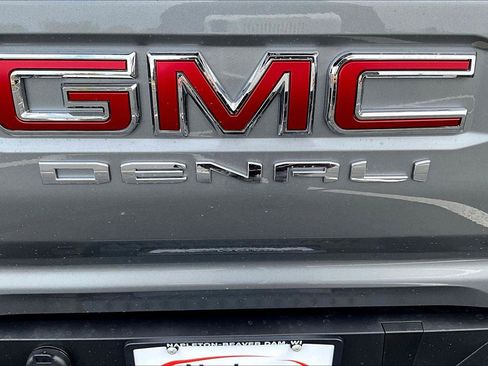 New 2026 GMC Canyon Denali image 8