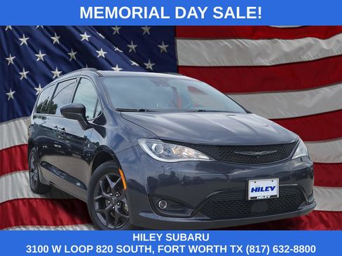 Used 2020 Chrysler Pacifica Touring-L w/ Advanced Safetytec Group FWD image 1