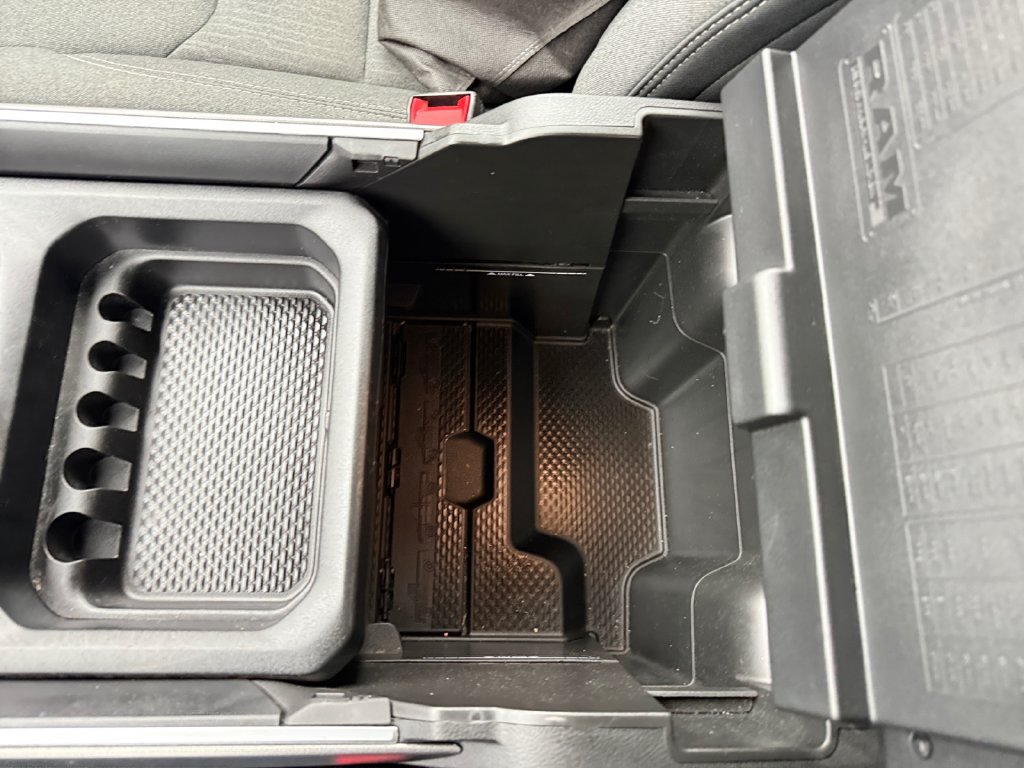 Used 2019 RAM 1500 Big Horn AWD/4WD image 46