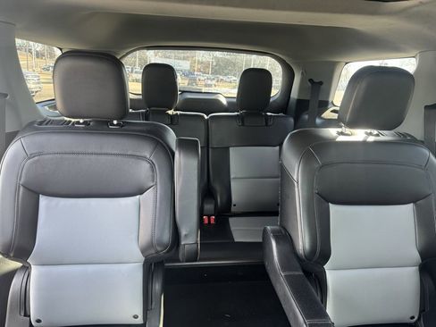 Used 2023 Ford Explorer XLT w/ Equipment Group 202A image 9