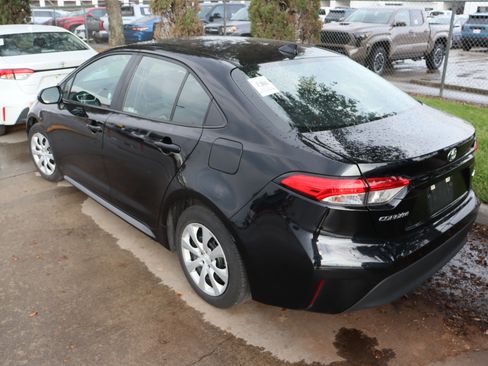Used 2024 Toyota Corolla LE image 8