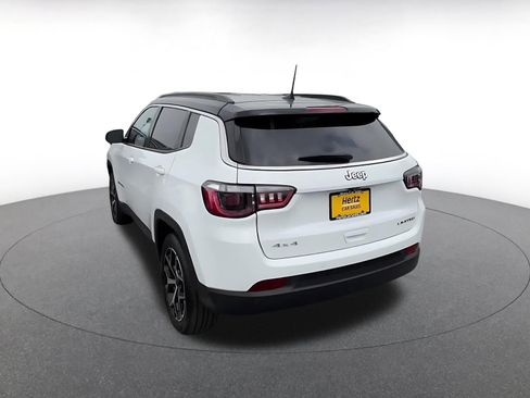 Used 2025 Jeep Compass Limited AWD/4WD image 11