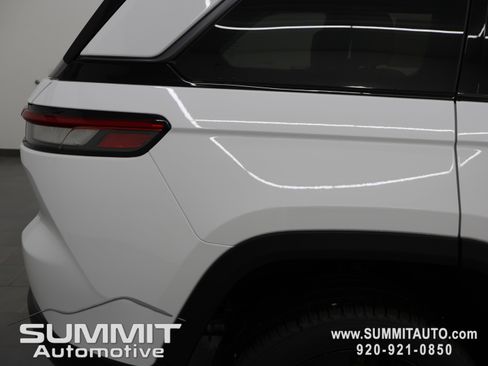 New 2026 Jeep Grand Cherokee Limited w/ Limited Altitude Package AWD/4WD image 26