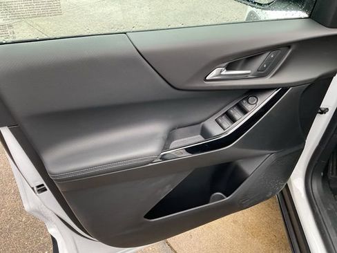 New 2026 Chevrolet Equinox LT image 22