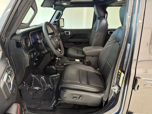 Used 2024 Jeep Wrangler Unlimited Rubicon w/ XTREMEE 35" Tire Package image 10