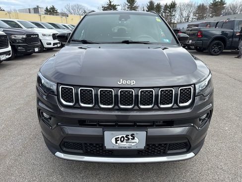 Certified 2024 Jeep Compass Limited image 8