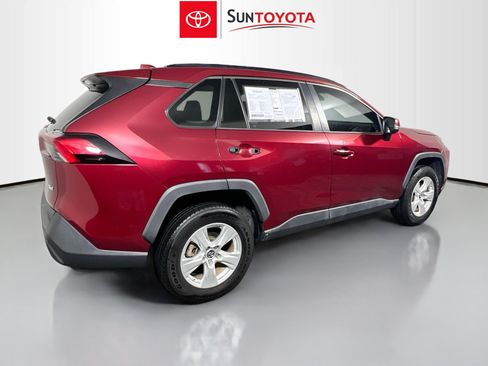 Used 2019 Toyota RAV4 XLE FWD image 4