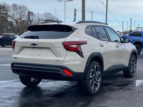 New 2026 Chevrolet Trax RS w/ Sunroof Package image 3