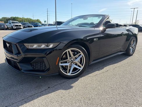 Used 2024 Ford Mustang GT Premium RWD image 3
