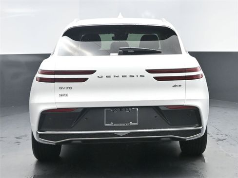 New 2026 Genesis GV70 2.5T image 13