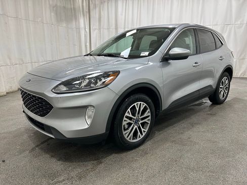 Used 2022 Ford Escape SEL image 4