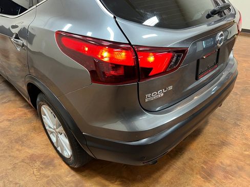 Used 2019 Nissan Rogue Sport SV w/ All-Weather Package AWD/4WD image 42