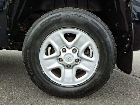 Used 2016 Toyota Tundra SR5 image 10