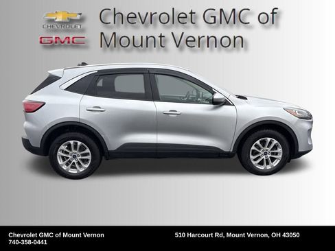 Used 2020 Ford Escape SE image 7