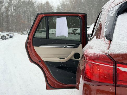 Used 2018 BMW X1 xDrive28i w/ Convenience Package image 25