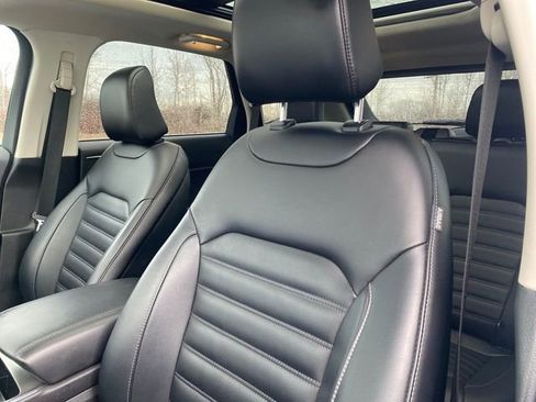 Used 2022 Ford Edge SEL w/ Convenience Package image 13