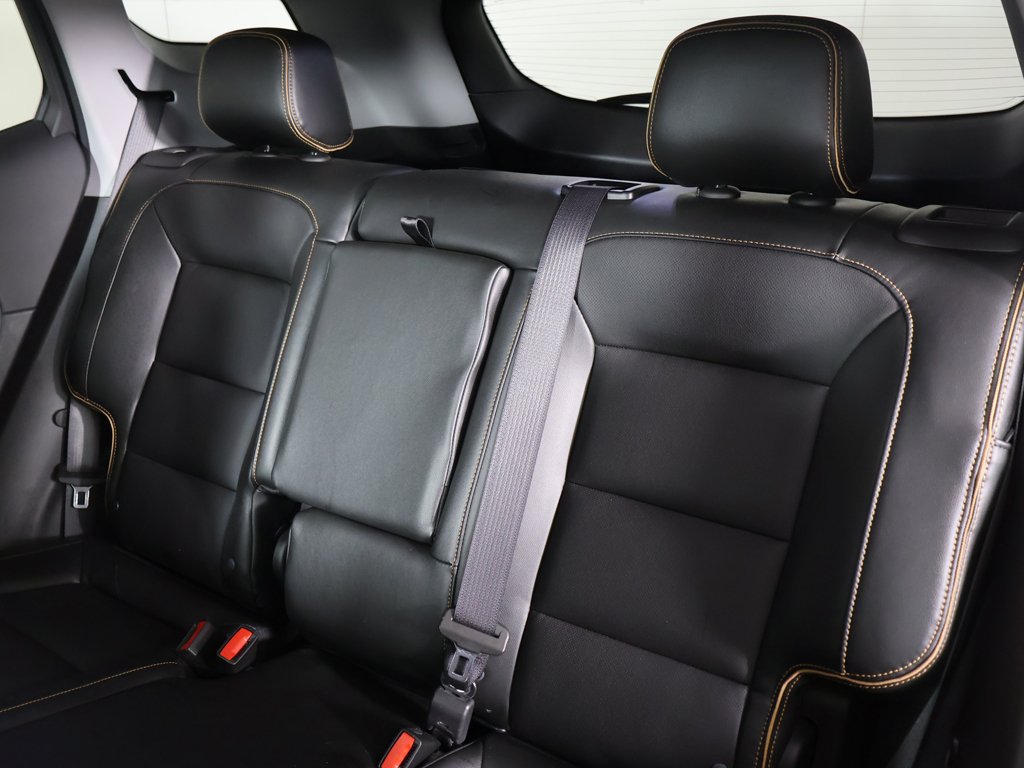 Used 2024 GMC Terrain AT4 w/ LPO, Floor Liner Package AWD/4WD image 31