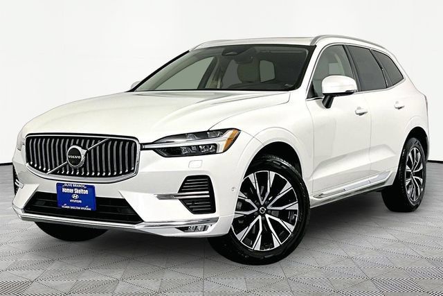 Used 2023 Volvo XC60 B5 Plus w/ Climate Package AWD/4WD image 2