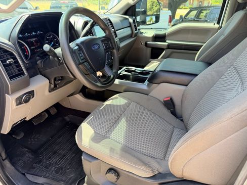 Used 2021 Ford F250 XLT w/ FX4 Off-Road Package AWD/4WD image 12