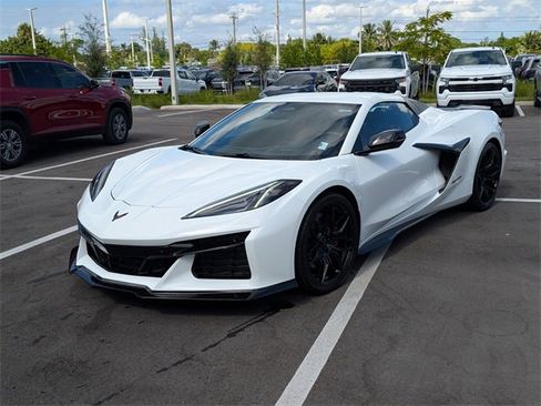 Certified 2025 Chevrolet Corvette Z06 image 4