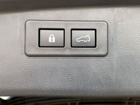 Used 2024 Subaru Outback Premium AWD/4WD image 12