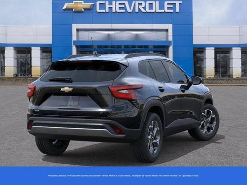 New 2026 Chevrolet Trax LT w/ Driver Confidence Package FWD image 5