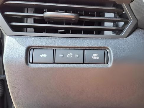 Used 2022 Nissan Altima 2.5 SV image 14