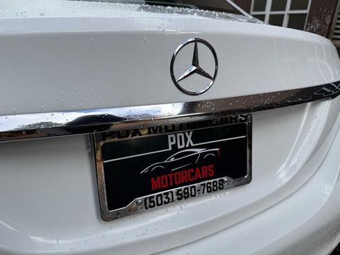 Used 2015 Mercedes-Benz C 300 Sedan image 32