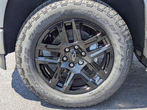 New 2026 Chevrolet Silverado 1500 Custom w/ Turbomax Blackout Package AWD/4WD image 29