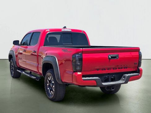 Used 2020 Toyota Tacoma TRD Sport RWD image 4