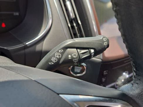 Used 2020 Ford Edge Titanium FWD image 25