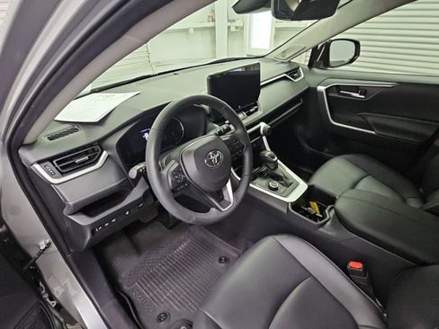 Used 2025 Toyota RAV4 XLE Premium AWD/4WD image 12