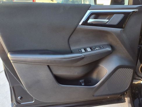 Used 2024 Mitsubishi Outlander ES image 17