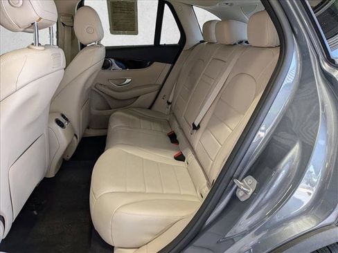 Used 2018 Mercedes-Benz GLC 300 image 19