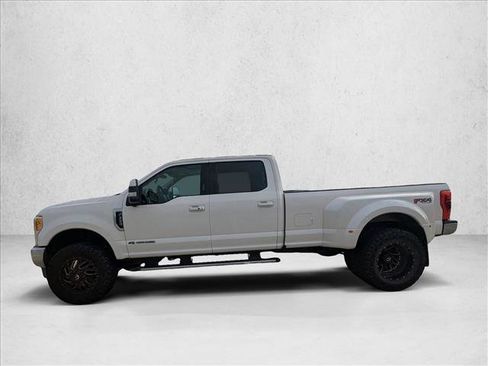 Used 2017 Ford F350 Lariat w/ Lariat Ultimate Package image 8