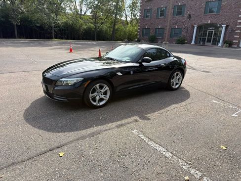 Used 2011 BMW Z4 sDrive35i RWD image 3