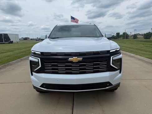 New 2026 Chevrolet Suburban High Country w/ Sun And Tow Package AWD/4WD image 12