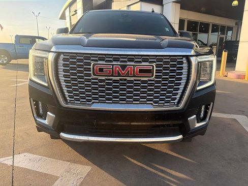 Used 2021 GMC Yukon Denali w/ Denali Ultimate Package AWD/4WD image 8