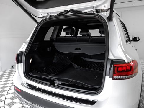 Used 2020 Mercedes-Benz GLB 250 w/ Premium Package image 55