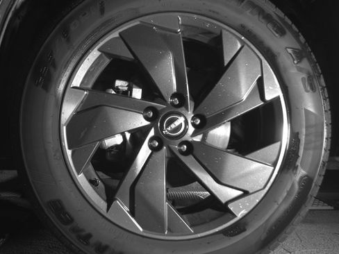 Used 2025 Nissan Rogue SV image 12