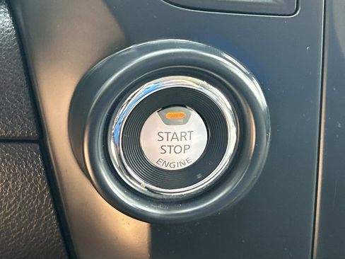 Used 2022 Nissan Titan SV RWD image 27