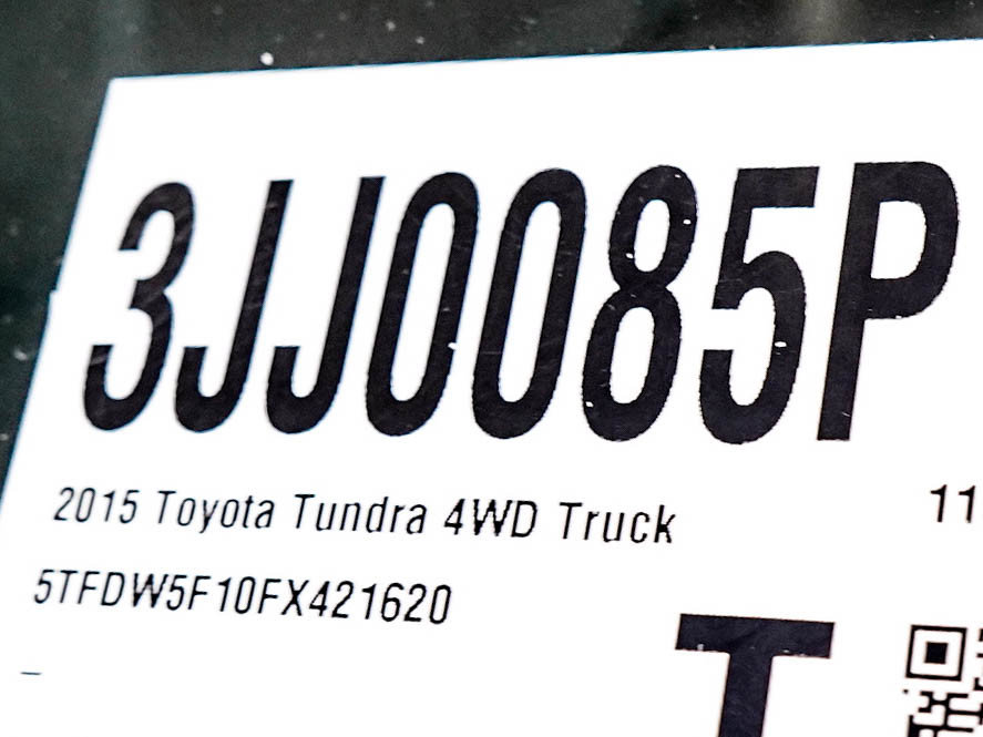 Used 2015 Toyota Tundra SR5 w/ SR5 Upgrade Package AWD/4WD image 30