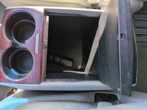 Used 2013 Toyota Sienna XLE image 26