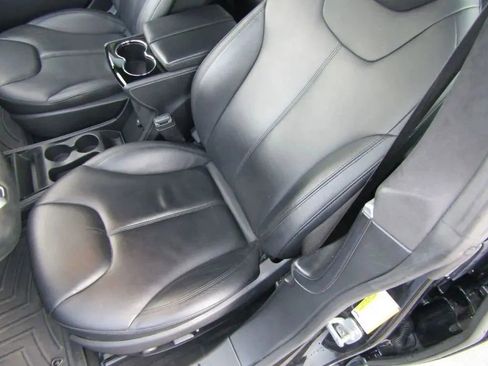 Used 2015 Tesla Model S 85D image 39