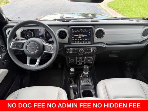 Used 2023 Jeep Wrangler Unlimited Sahara AWD/4WD image 15