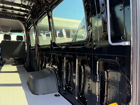 New 2025 Mercedes-Benz Sprinter 3500 image 12