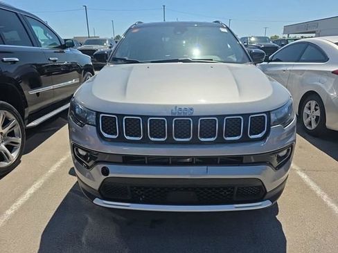 Used 2023 Jeep Compass Limited AWD/4WD image 5