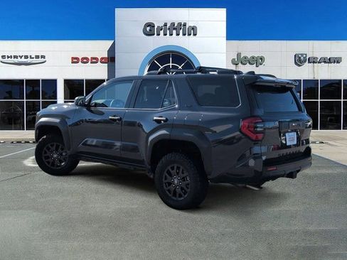 Used 2025 Toyota 4Runner SR5 image 9
